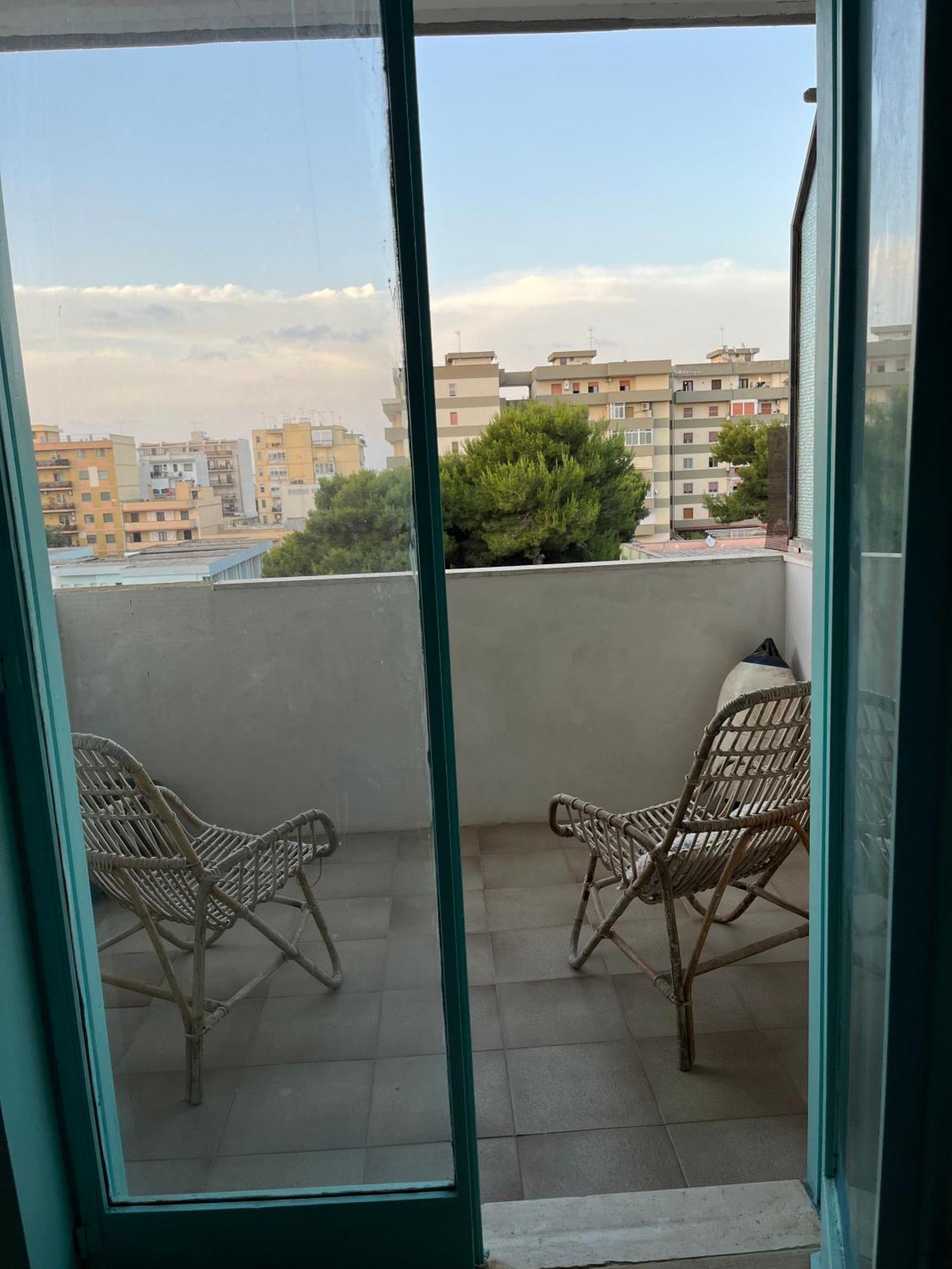 Puglia Low-Cost, Holiday Home Brindisi Exteriör bild